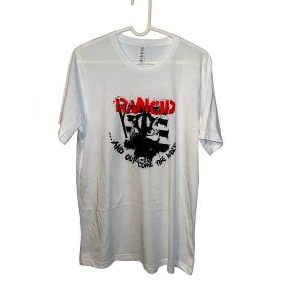 Rancid ….And Out Come The Wolves Graphic T-Shirt Size Large New - Picture 1 of 3